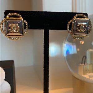 💯 Authentic Chanel Earrings